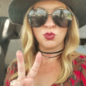 Meet your Posher, Lise